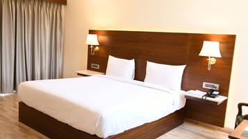 Economy-Doppelzimmer, Bergblick, Bergseite | Hochwertige Bettwaren, Minibar, Verdunkelungsvorhänge, kostenloses WLAN