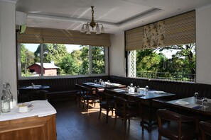 Daily local cuisine breakfast (INR 500 per person)