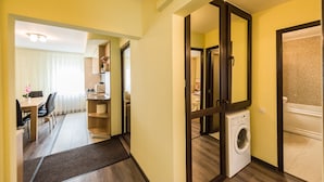 Deluxe Apartment, 2 Bedrooms | Living area