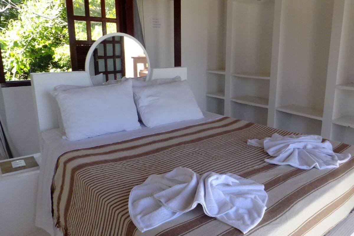 Comfort House | Blackout drapes, free WiFi, bed sheets