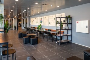 Lobby sitting area - CABINN Copenhagen (Copenhagen)