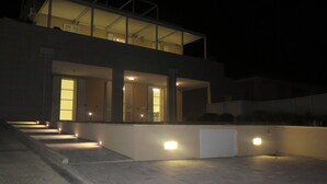 A modern two-story building with a flat roof and large windows. - Frem SGV between Chianti Florence and Arezzo (San Giovanni Valdarno)