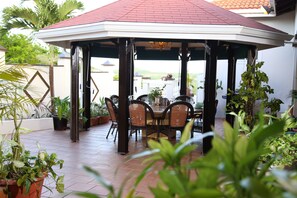 Exterior detail - Ocean View Boutique Guesthouse (Gros Islet)