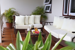 Free daily full breakfast - Ocean View Boutique Guesthouse (Gros Islet)