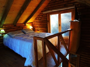 Cottage, Multiple Beds | 1 bedroom, desk, bed sheets