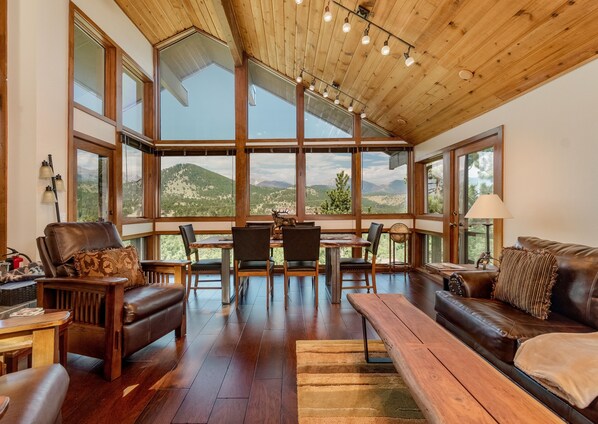 House, 3 Bedrooms | Interior