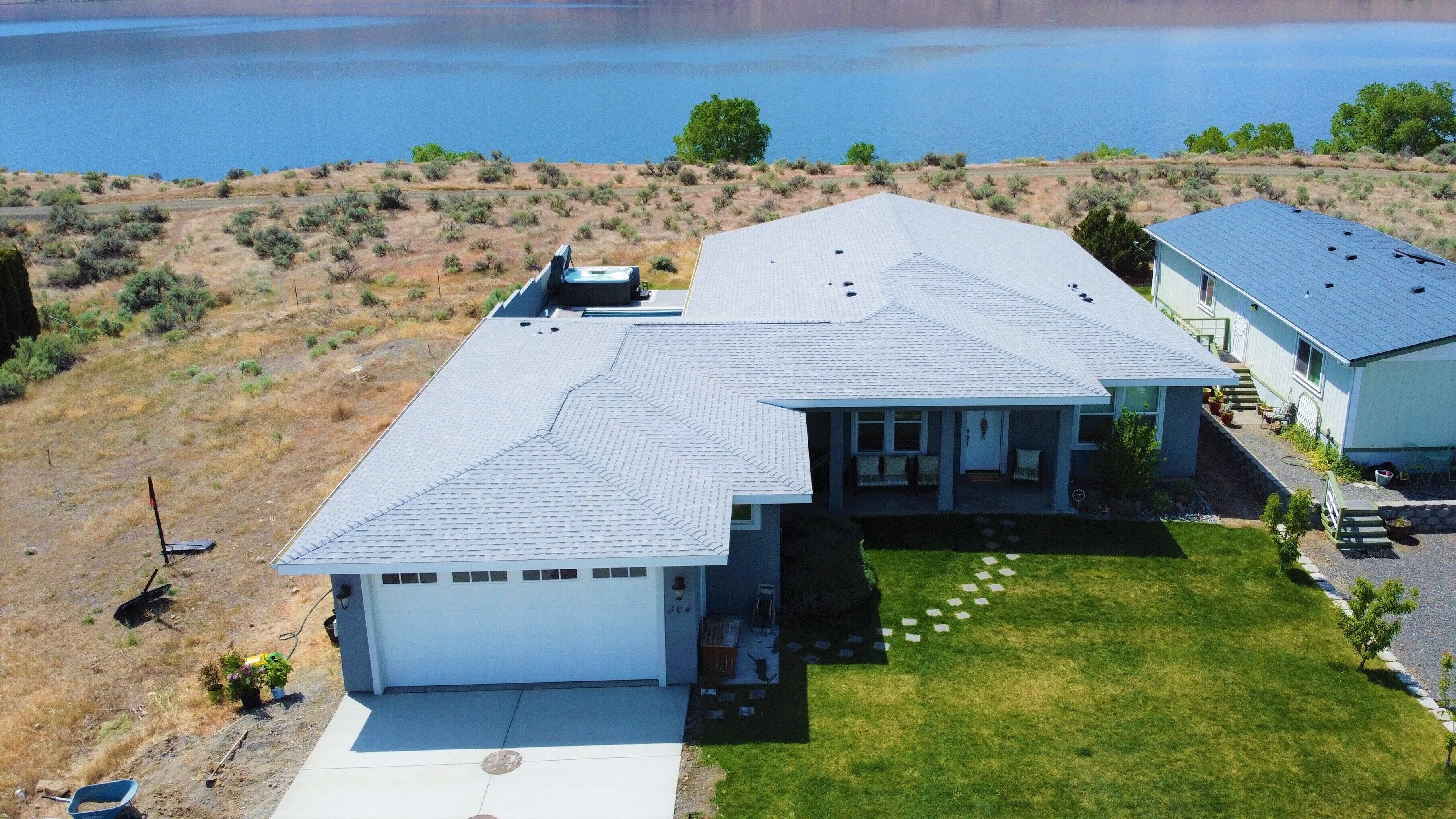 Pool open April 1st. Waterfront home with salt water pool in Desert Aire