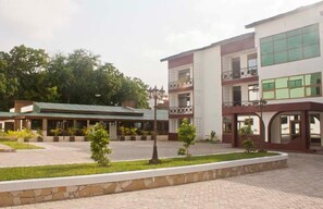 Exterior - Consir Executive Lodge (Accra)