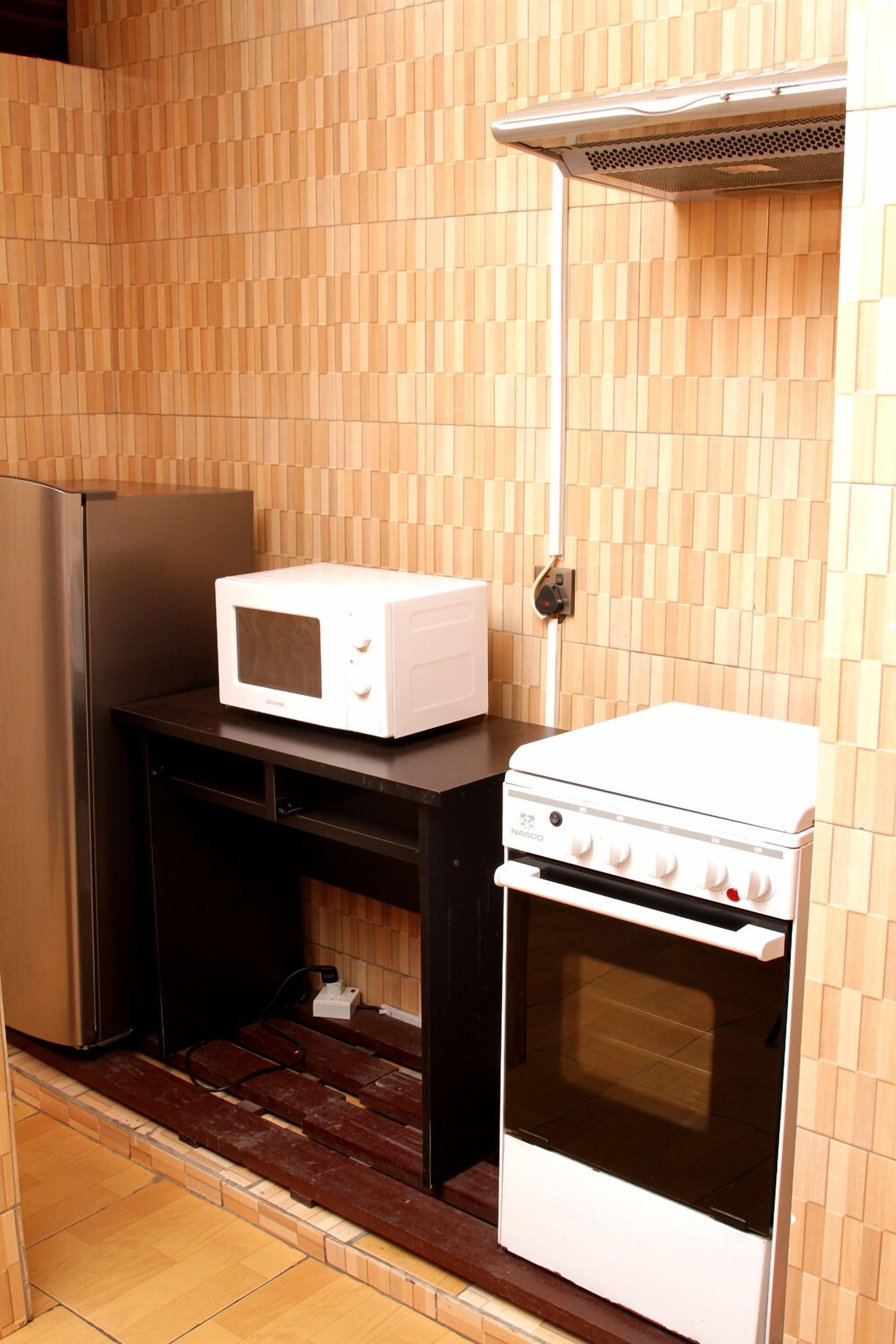 executive suite | private kitchen | fridge, electric kettle