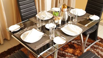 Breakfast, lunch, dinner served; local and international cuisine