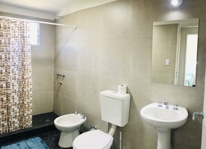 Ducha, cabezal de ducha tipo lluvia, artículos de tocador gratuitos