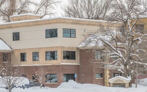 Property grounds - Bozeman - Main Street Retreat (Bozeman)