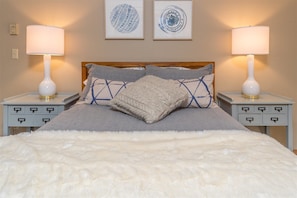 4 bedrooms, desk, iron/ironing board, free WiFi