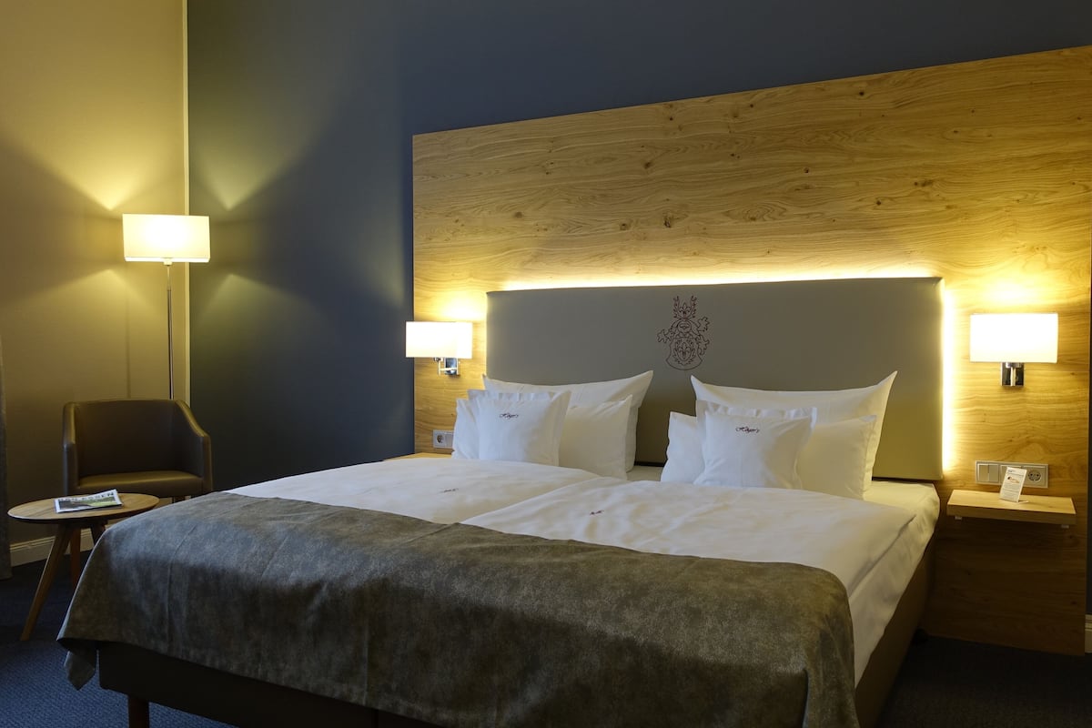 1 bedroom, hypo-allergenic bedding, in-room safe, desk