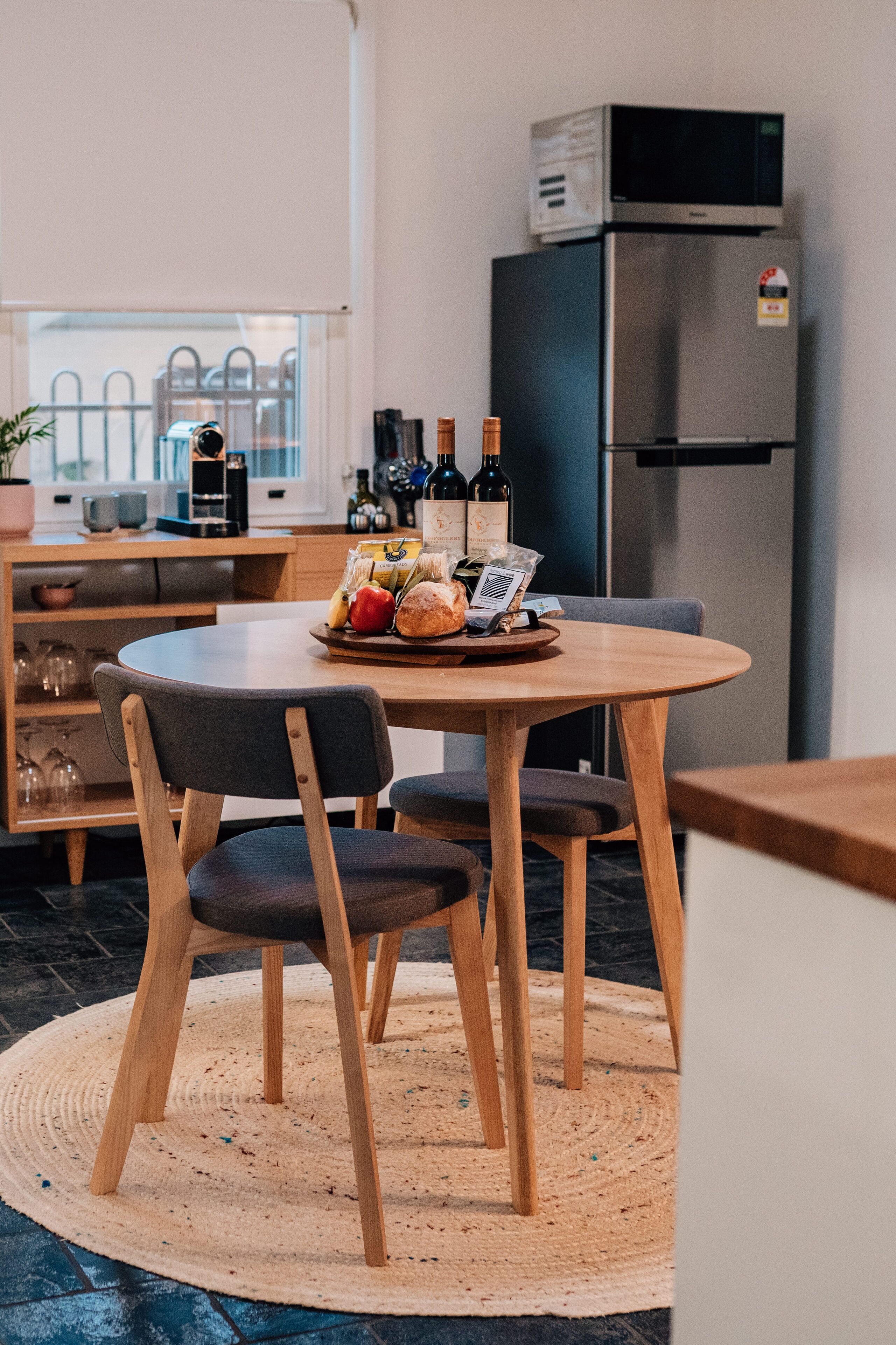 Tomfoolery Winegrower's Cottage — image 14