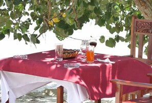 Free daily continental breakfast - Misali Beach (Pemba Island)