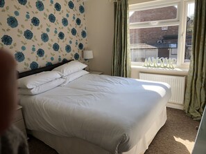 Family House, 3 Bedrooms | Individually decorated, individually furnished, blackout drapes - Brookacre Self Catering (Cambridge)