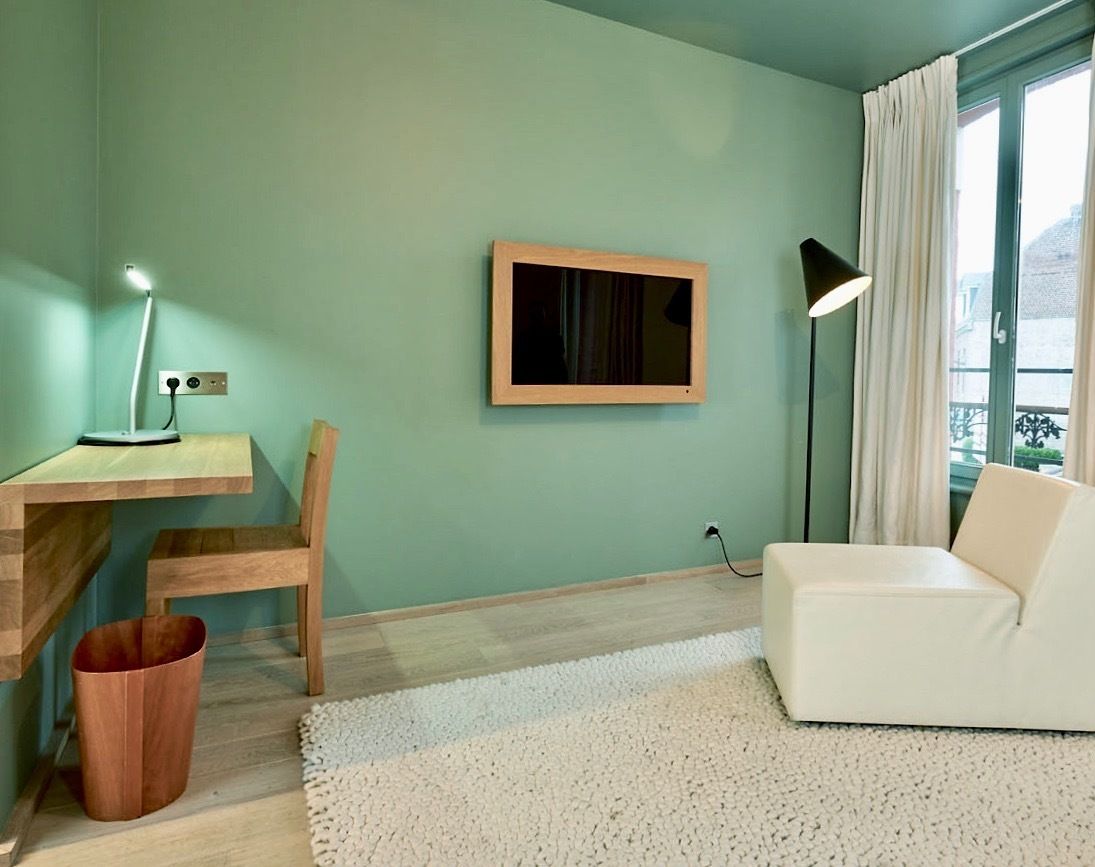 Room (1) | Room amenity