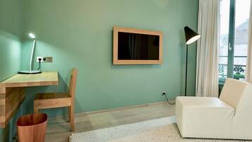 Room (1) | Room amenity