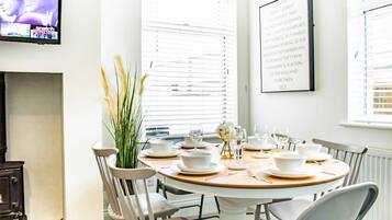 House, 3 Bedrooms | Living area | Smart TV, Netflix