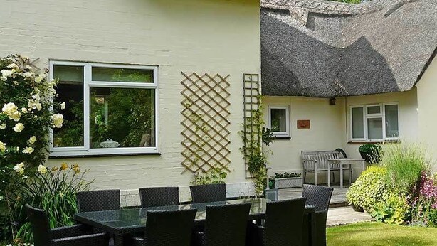 Unclassified image, 1 of 7, button - Apple Tree Cottage (Salisbury)