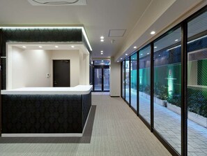 Lobby - The Hotel Shinbashi (Tokyo)