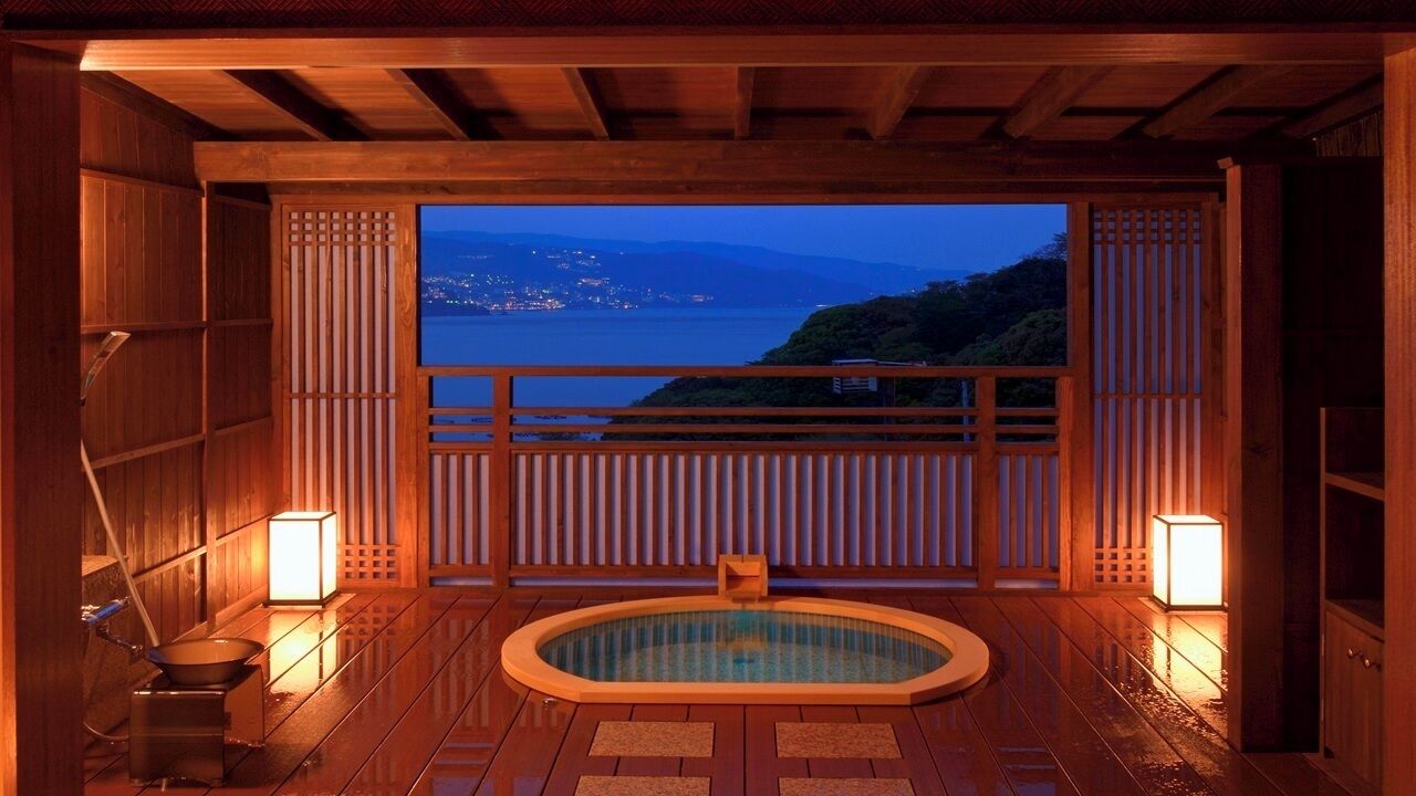 Bathtub spa outdoor