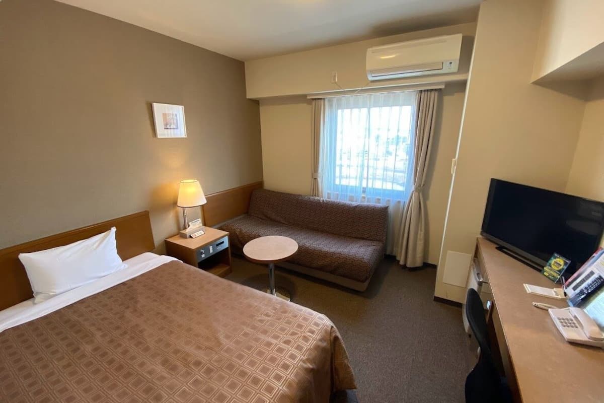 single room | 1 bedroom, desk, laptop workspace, blackout curtains