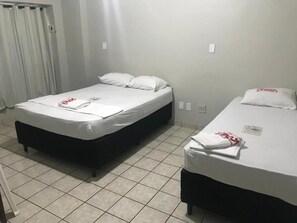 Minibaari, ilmainen Wi-Fi, vuodevaatteet