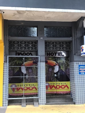 EntrĂ©e de lâhĂ©bergement