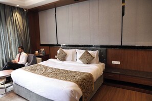 Premium Room | Egyptian cotton sheets, premium bedding, down comforters - Hotel The Grand Mamta (Srinagar)