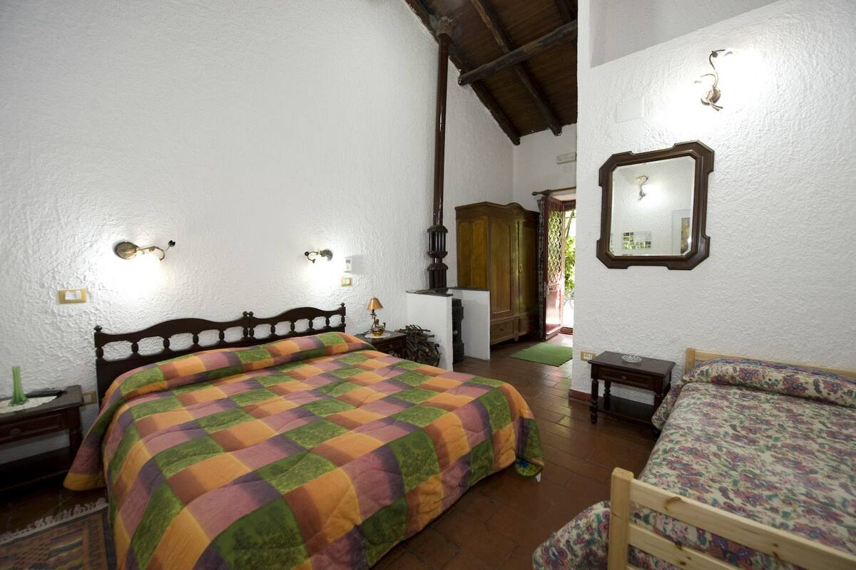 Triple Room (SOLE) | Hypo-allergenic bedding available, memory foam beds, in-room safe, desk