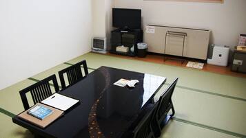 تناول الطعام