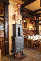 점심 식사 및 저녁 식사 제공