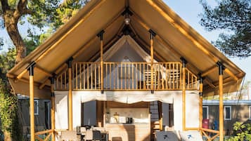 Premium Tent | In-room safe, blackout drapes, iron/ironing board, cribs/infant beds