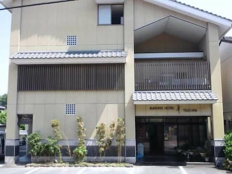 Exterior. Hotel Tsuchiya