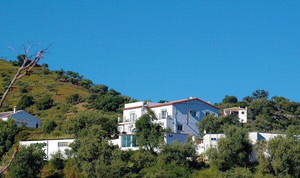 Front of property - Jingtu Wellness & Spa Resort (Comares)