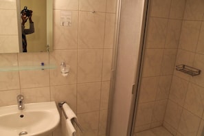 Bathroom - Harburger HOF (Hamburg)
