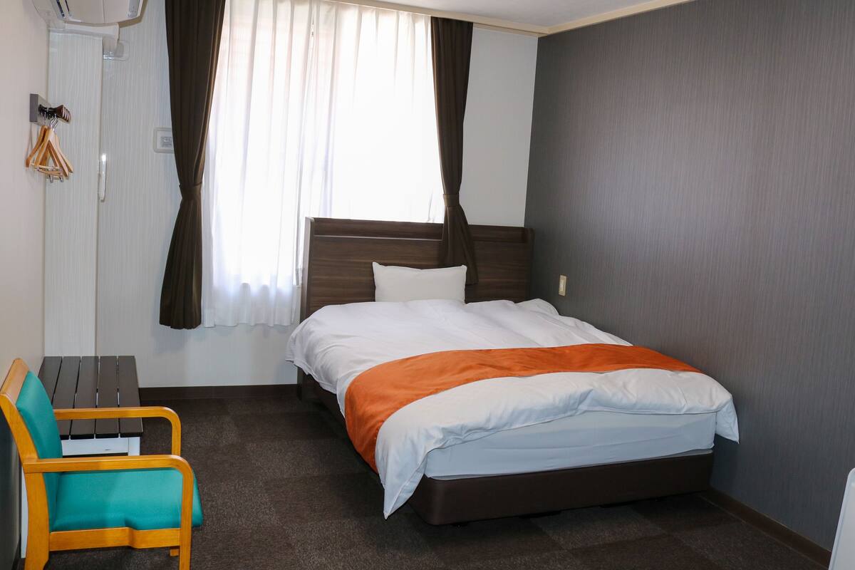 Habitación Business, 1 cama doble (A type, Western Style) | Caja fuerte, wifi gratis, ropa de cama