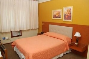 Minibar, in-room safe, desk, blackout curtains - Hotel Obino São Borja (São Borja)