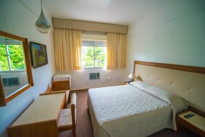 Superior-Zimmer | Minibar, Zimmersafe, Schreibtisch, Verdunkelungsvorhänge