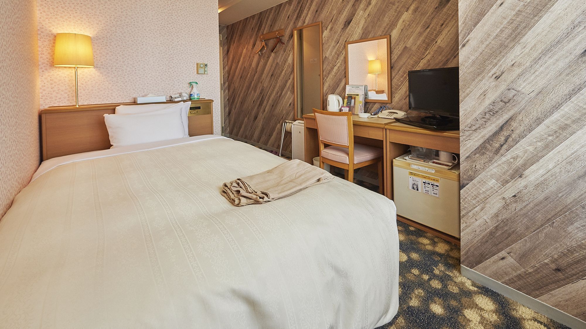 Desk, blackout drapes, iron/ironing board, free WiFi