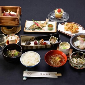 餐飲