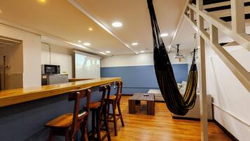 Deluxe Loft | Living area