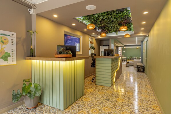 Reception - Poblado Guest House (Medellín)