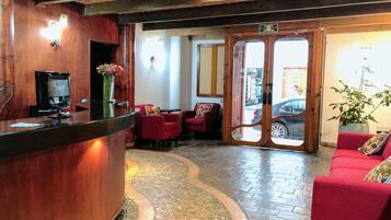 Sala de estar en el lobby