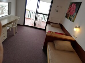 Suíte superior, 2 quartos, vista para o oceano | Individualmente mobiliados, escrivaninha