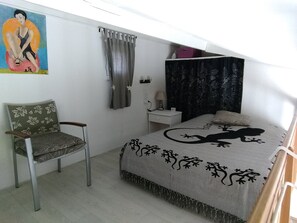 1 bedroom, iron/ironing board - 2 minutes from Cap d'Agde naturist village. (Agde)