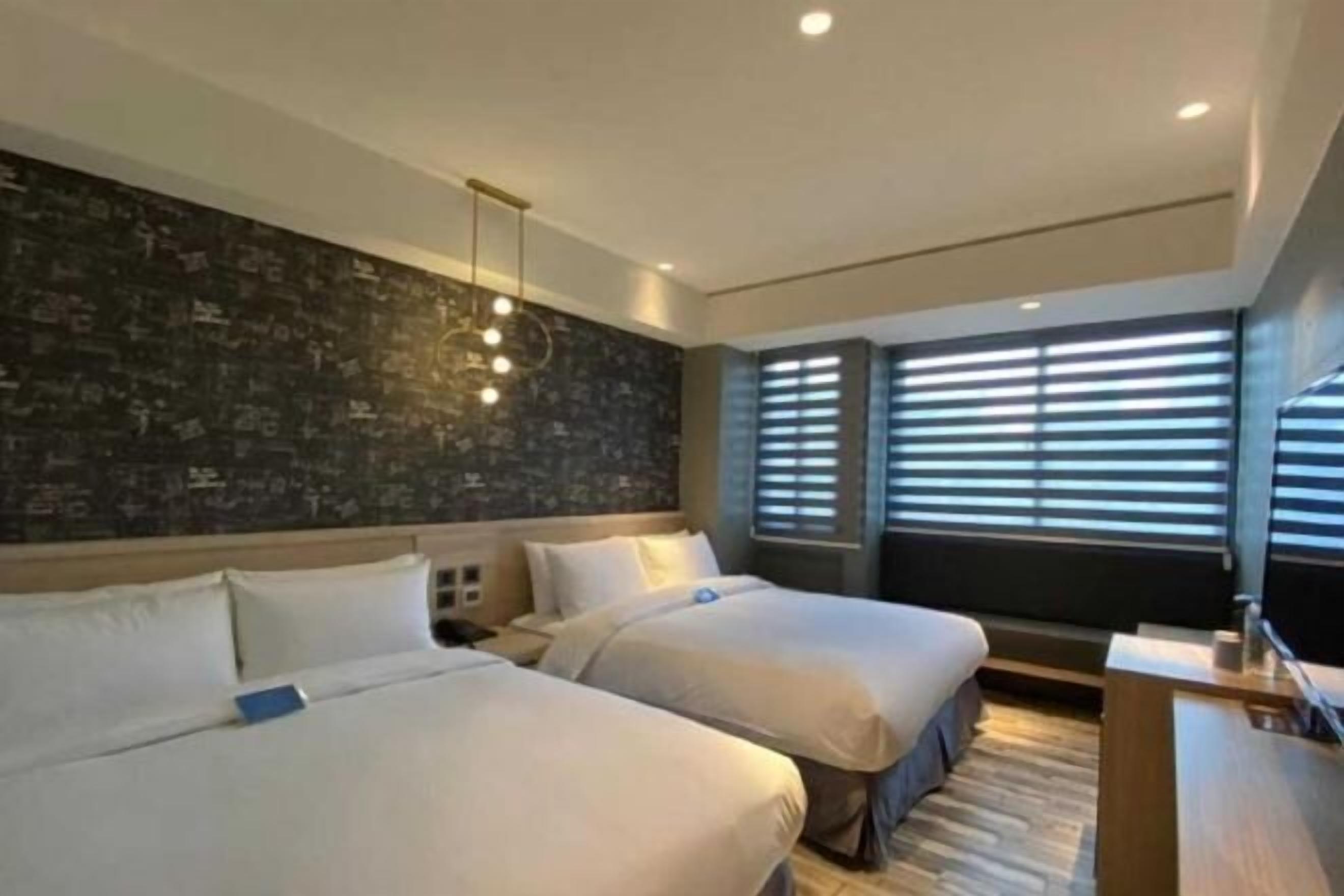 Desk, blackout curtains, soundproofing, free WiFi