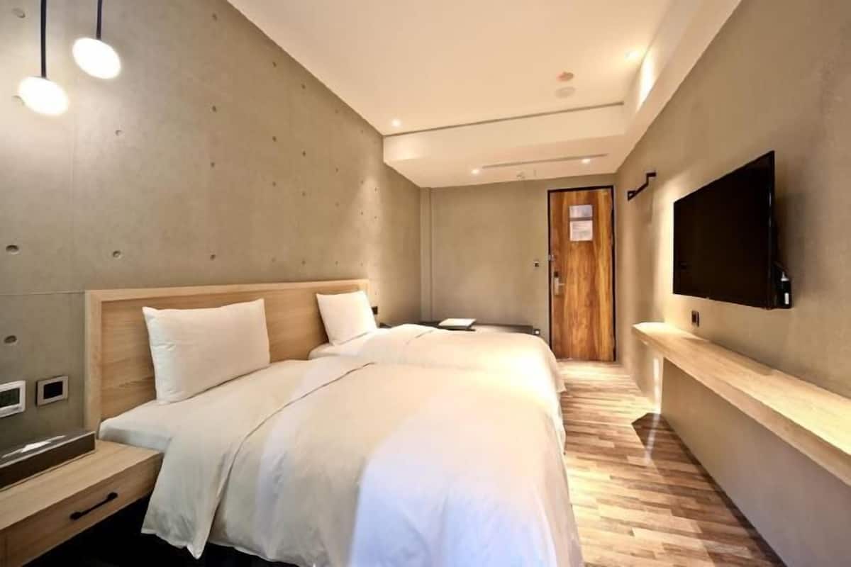 Desk, blackout drapes, soundproofing, free WiFi